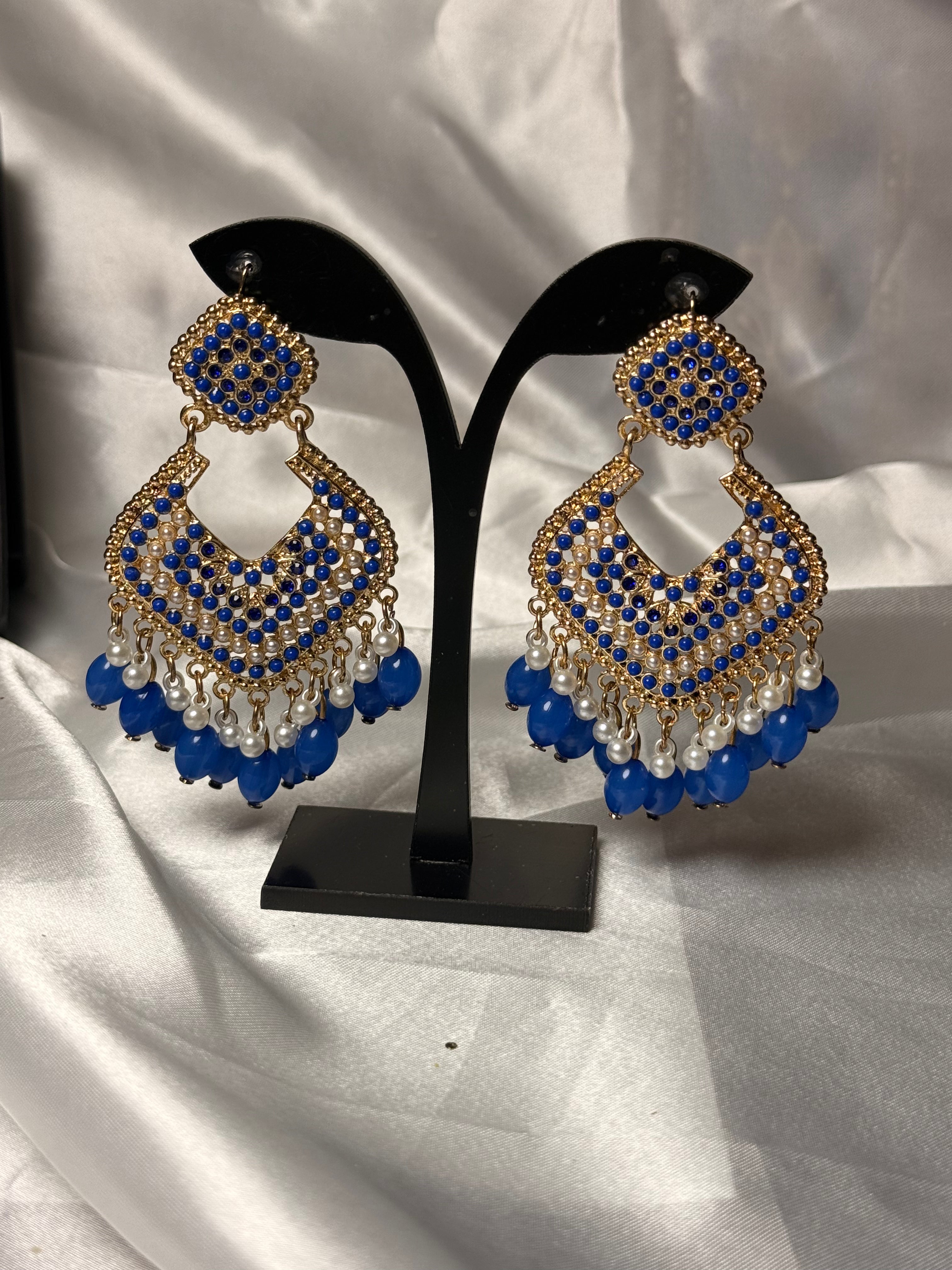 Noor-e-Pearl Earrings